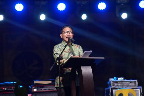 Hari BUM Desa, Tiga Gubernur Terima Penghargaan Kemendes PDTT