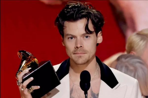Grammy 2023, Harry Styles Emosional Menang Album of the Year untuk Harry`s House