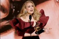 Raih Best Pop Solo Performance di Grammy 2023, Adele Menangis Dedikasikan untuk Anaknya