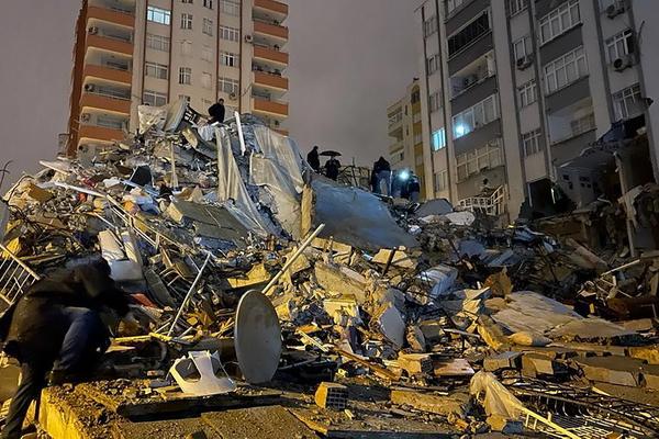 2.000 Orang Tewas, Mengapa Gempa Bumi Turki-Suriah Begitu Mematikan?