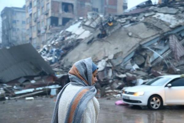 Korban Tewas Gempa Besar Turki-Suriah Mencapai 3.700 Orang