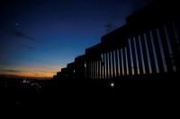 Pemerintah Menentang Kebijakan AS yang Mengharuskan Imigran Menunggu di Meksiko