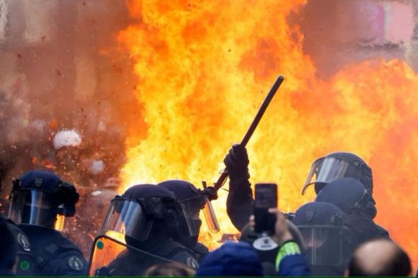 Ratusan Ribu Warga Prancis Masih Memprotes Rencana Reformasi Pensiun