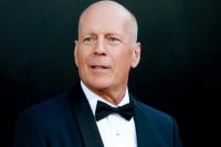 Istri Bruce Willis Minta Paparazzi Stop Teriaki Suaminya Setelah Didiagnosis Demensia