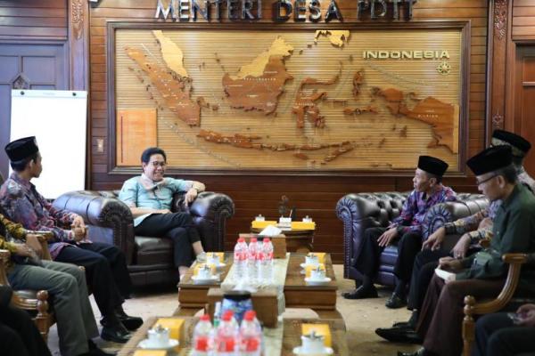 Gus Halim Ingatkan Perangkat Desa Tidak Ikut Ajang Politik Praktis