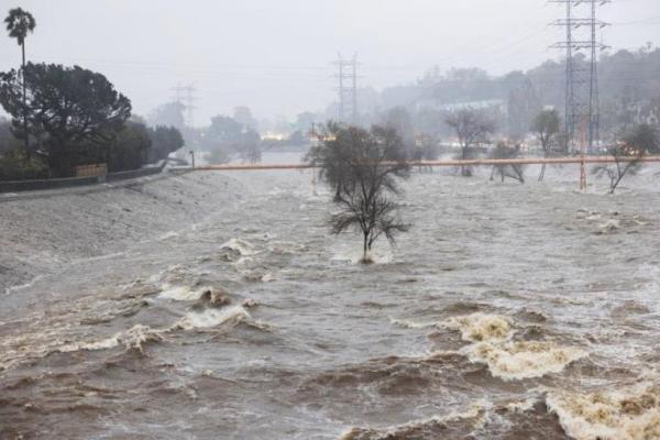 Badai Musim Dingin Lagi, 85 Ribu Rumah di California Tanpa Listrik