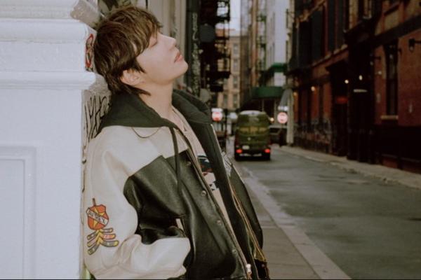 Impian J-Hope BTS Kolaborasi dengan J.Cole Terwujud di Single On the Street