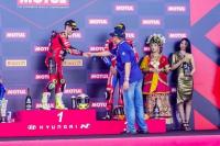 Bamsoet Serahkan Trophy Juara World Superbike Mandalika 2023, Bautista Juara, Toprak Urutan Kedua