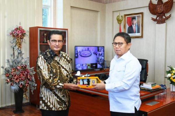 Fadel Muhammad Bahas Wacana Kawasan Pangan Nasional dan Bandara Nani Wartabone