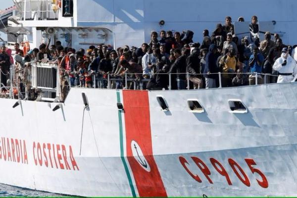 Lebih 1.000 Migran Dibawa ke Darat di Italia Setelah Berhasil Diselamatkan