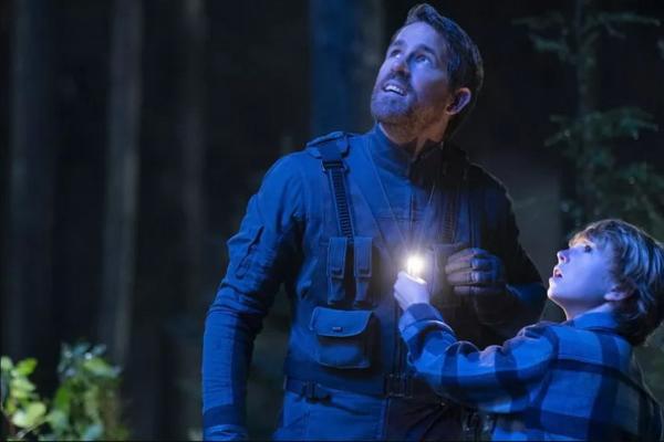 Ryan Reynolds Kenang Setahun Film Favoritnya The Adam Project