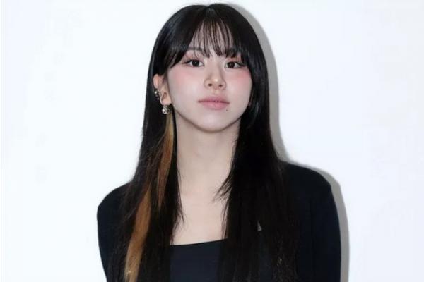 Heboh Pakai Kaus Bergambar Swastika, Chaeyoung TWICE Minta Maaf