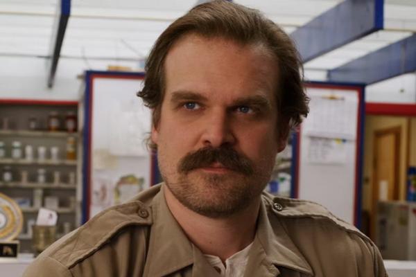 Berpisah dari Lily Allen, David Harbour Ungkap Pengakuan Jujur tentang Kesalahan. (FOTO: WIRE IMAGE) 