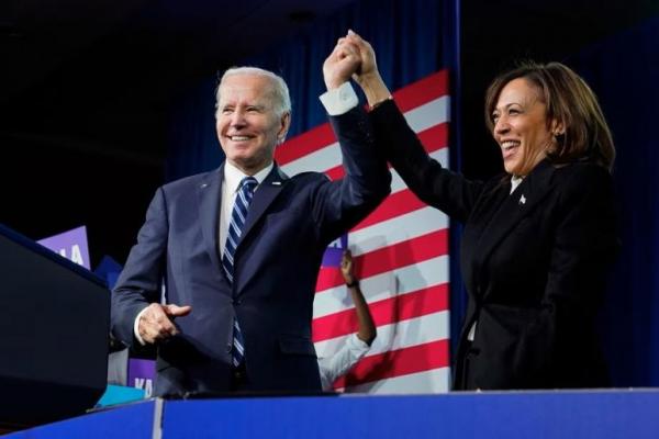 Peringkat Jajak Pendapat Rendah, Harris Tetap Dampingi Biden Menuju 2024