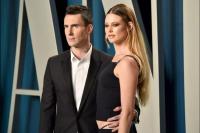 Adam Levine Puji Behati Prinsloo dan Ketiga Anaknya di Konser Maroon 5