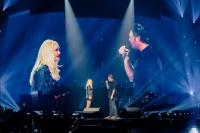 Gwen Stefani Gabung di Konser Suaminya Blake Shelton Lantunkan Don`t Speak