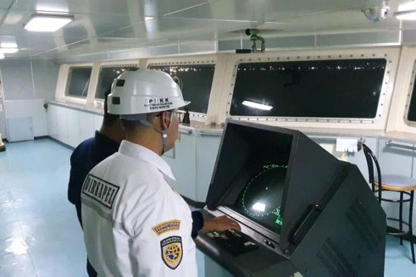Jelang Angkutan Lebaran 1444 H, Ditjen Hubla Uji Kelaiklautan Kapal di Balik Papan