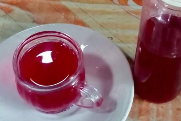 Ahli Gizi Ingatkan Sirup Manis Tidak Bagus untuk Buka Puasa
