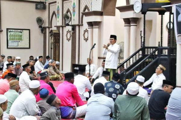 Hadiri Peringatan Nuzulul Quran, Fadel Muhammad Ingatkan Umat Kukuh Berpegang Teguh Pada Al-Quran