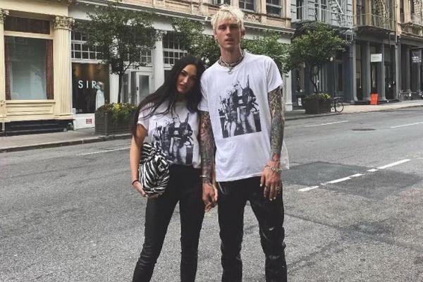 Machine Gun Kelly Debut di Panggung Coachella Setelah Megan Fox Melahirkan Putrinya