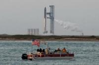 SpaceX Batalkan Peluncuran Uji Coba Pertama Kapal Luar Angkasa Raksasa