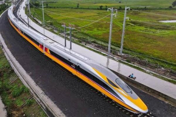 Terjadi Pembengkakan Biaya, Erick Pastikan Proyek KCJB Tidak Mangkrak 