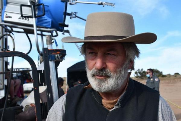 Tuduhan Pidana Kasus Penembakan Alec Baldwin di Lokasi Syuting Rust Dibatalkan