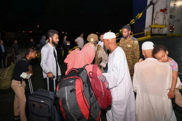 Tak Ada Bantuan PBB, Pengungsi Sudan Telantar di Perbatasan Mesir