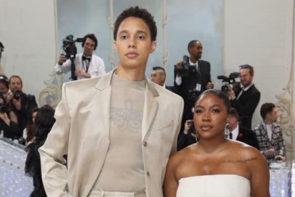 Pebasket Amerika yang Pernah Ditahan Rusia Hadiri Met Gala Para Bintang