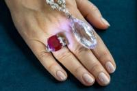 Perhiasan Milik Miliarder Austria Bakal Dilelang Seharga Rp 2,2 Triliun