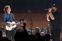 ACM Awards 2023, Ed Sheeran Duetkan Single Baru Life Goes On dengan Luke Combs