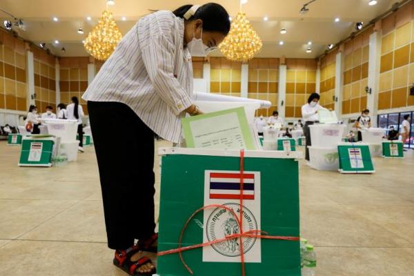 Jelang Pemilu Besok, Partai Thailand Merayu Pemilih untuk Ikut Pemungutan Suara