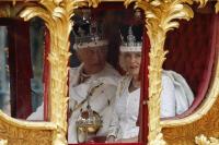 Jubah Penobatan Raja Charles dan Ratu Camilla akan Dipamerkan di Istana Buckingham