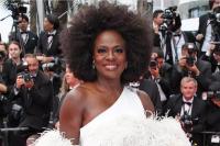 Tampil Menawan di Karpet Merah, Ini Filosofi Standar Kecantikan ala Viola Davis