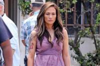 Syuting Film Terbaru `Unstoppable`, Jennifer Lopez Punya Tato Besar di Lengan