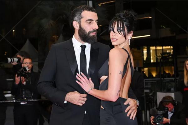 Dua Lipa dan Sutradara Prancis Romain Gavras Debut Karpet Merah di Festival Film Cannes 2023