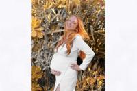 Bahagia Tinggal di Dubai, Lindsay Lohan Pamer Baby Bump, Hot Mama!