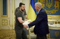 Abaikan Kritik Rusia, Senator AS Graham Memuji Perlawanan Ukraina