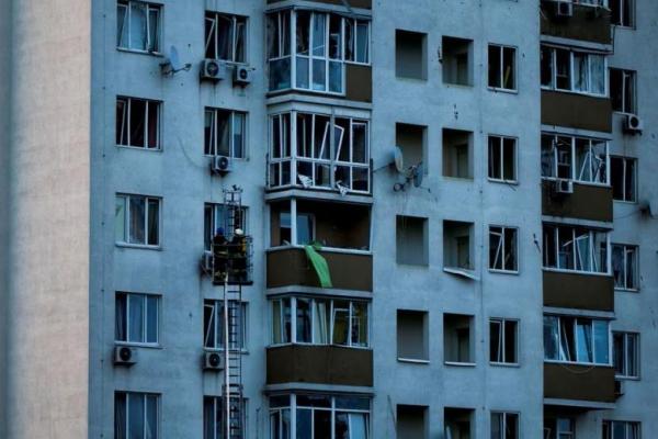 Seorang Wanita Tewas dan 11 Lainnya Terluka dalam Serangan Ketiga Rusia di Kyiv