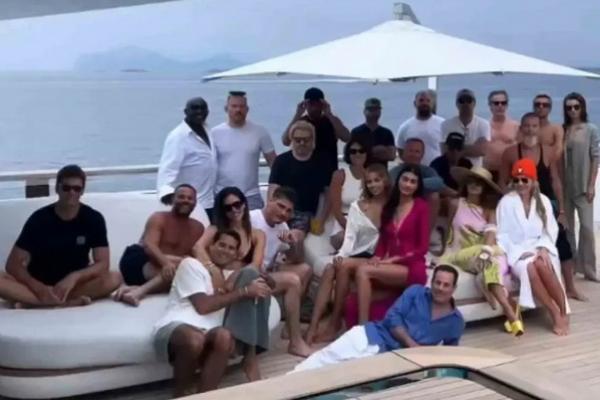 Leonardo DiCaprio dan Irina Shayk Hadiri Pernikahan Supermewah Miliarder Joe Nahmad