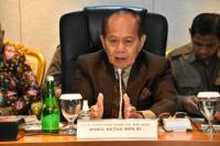 Syarief Hasan Minta OJK Cermati Soal Pencabutan Moratorium Pinjol 