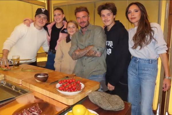 Demi Makan Malam Keluarga, David Beckham dan Anak-anak Mencari Madu