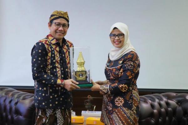 Gus Halim Dukung Transformasi Perhutanan Sosial Jadi Hutan Desa