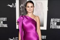 Menikmati Hidup, Selena Gomez Temukan Keseimbangan di Musik dan Televisi