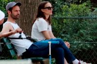 Dugaan Perselingkuhan Benjamin Millepied, Natalie Portman Tampak Tertekan saat Bersama Suaminya