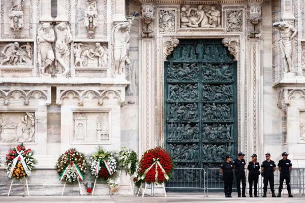 Hari Berkabung Nasional, Italia Kibarkan Bendera Setengah Tiang Peringati Kematian Silvio Berlusconi