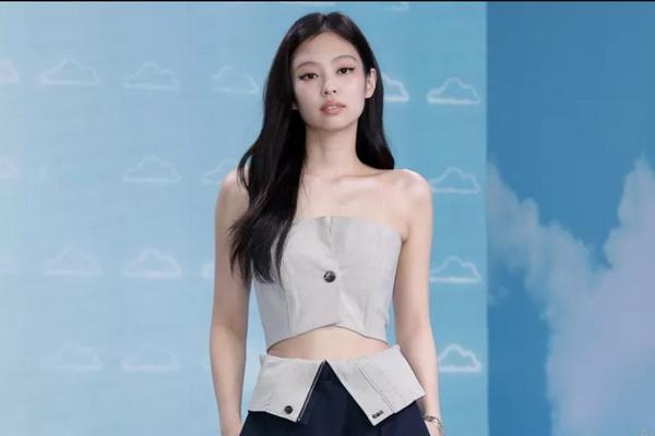 Kondisi Kesehatan Memburuk, Jennie BLACKPINK Keluar dari Konser di Australia