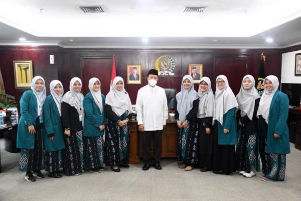 HNW Minta Potensi Wakaf Dimaksimalkan untuk Kemaslahatan Umat