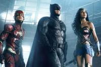 Superman Jadul hingga Aquaman, Sederet Cameo Superhero yang Muncul di Film The Flash Ezra Miller