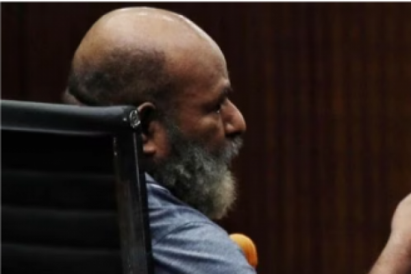 Bacakan Pledoi, Lukas Enembe Minta Dibebaskan dari Segala Dakwaan